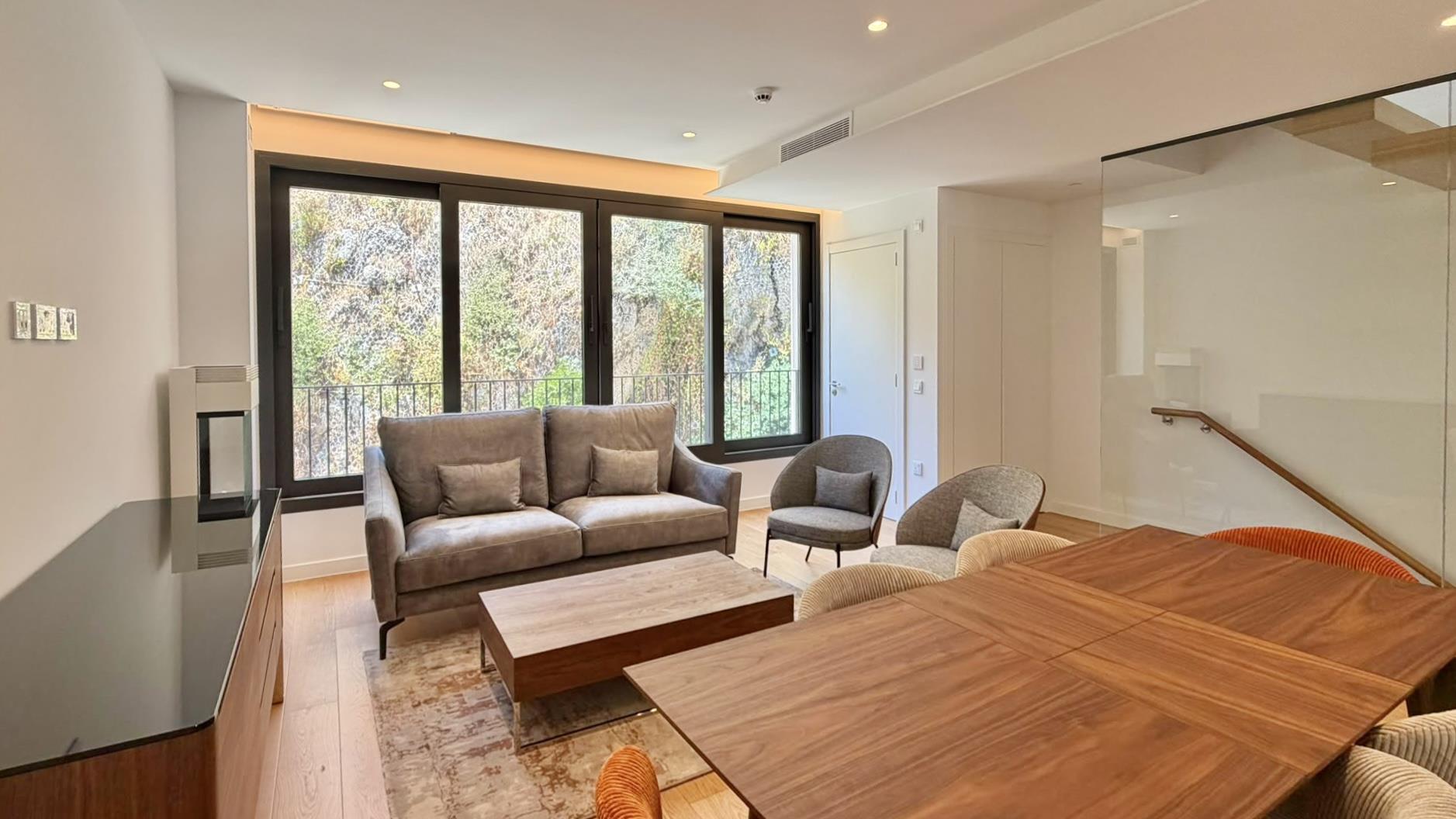 Image of House - 3 Bedrooms - 4 Bathrooms for Sale in North Gorge-Gibraltar, Image 4